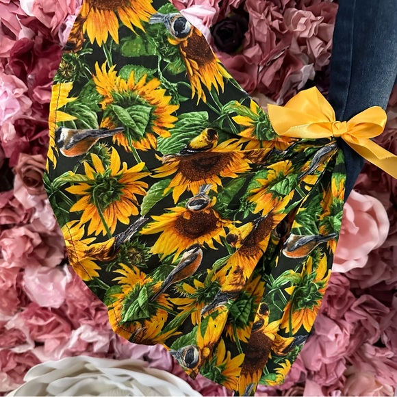 Girls Sunflower Bell bottom Jeans 6X - Picture 4 of 7